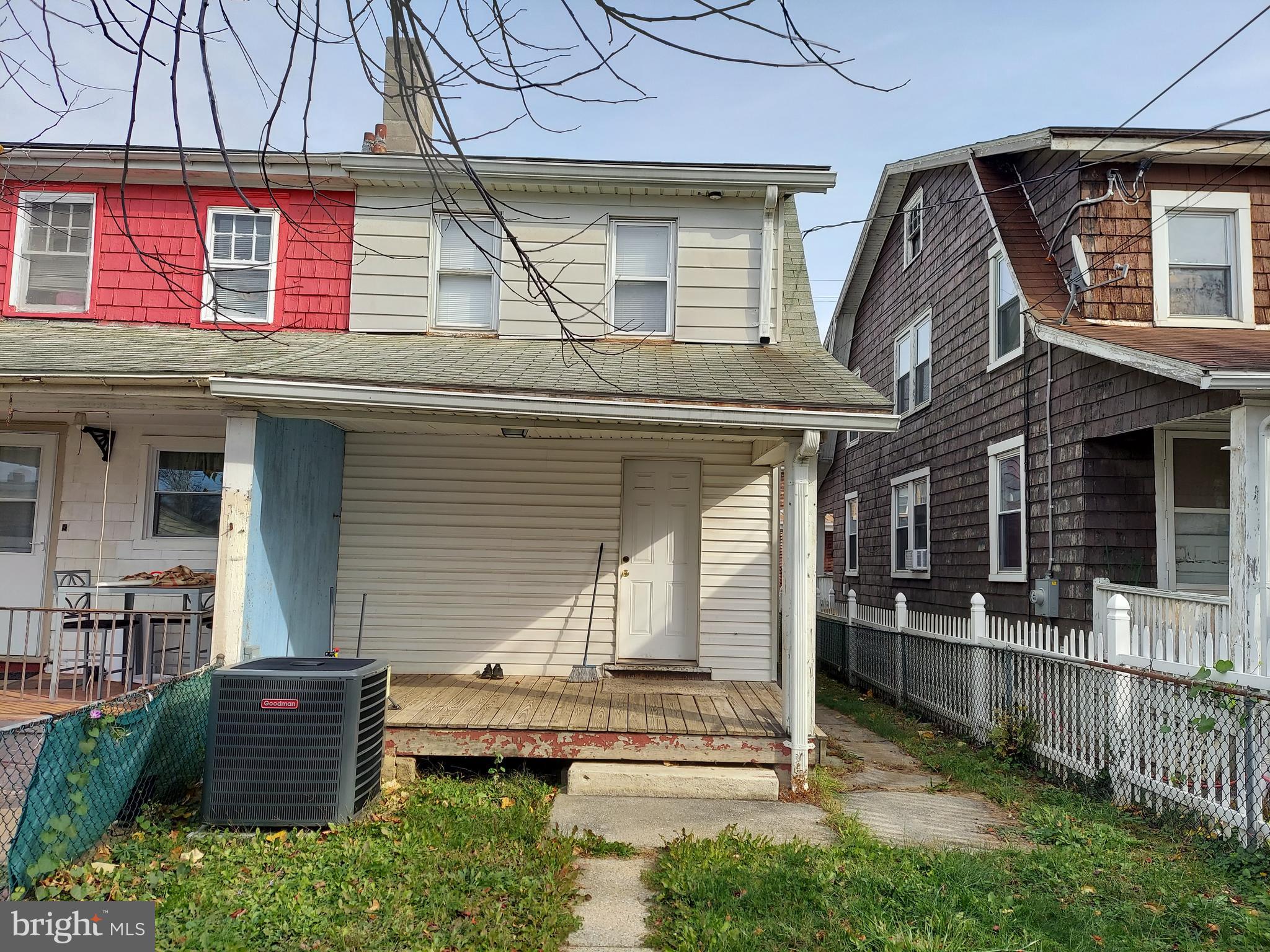 BOB HOFFMAN COMPLEX - Residential