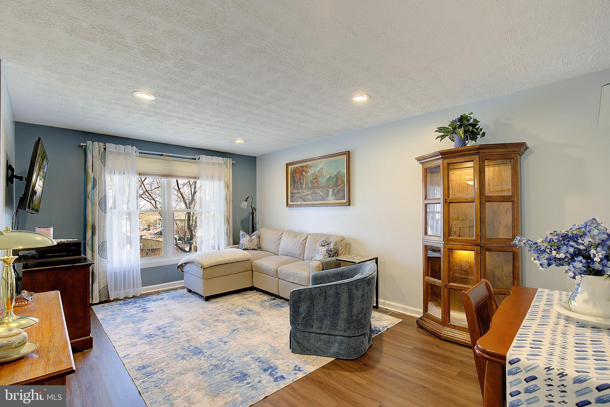 FOUR SEASONS ESTATES - Residential