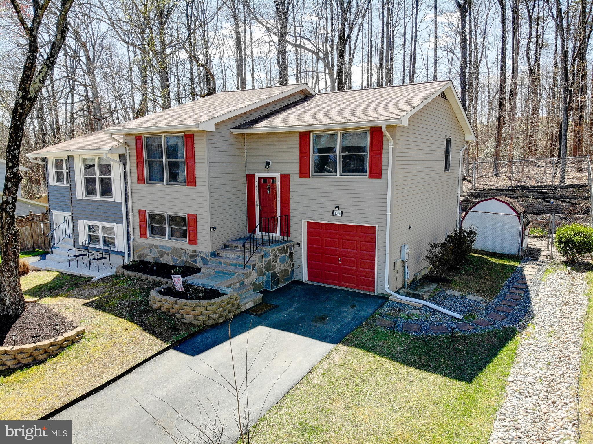 FOUR SEASONS ESTATES - Residential