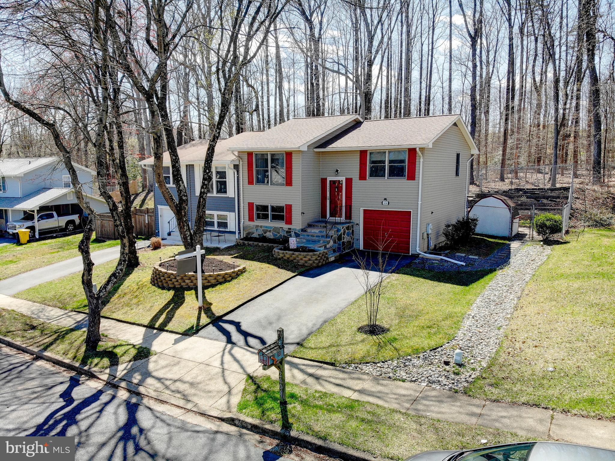 FOUR SEASONS ESTATES - Residential