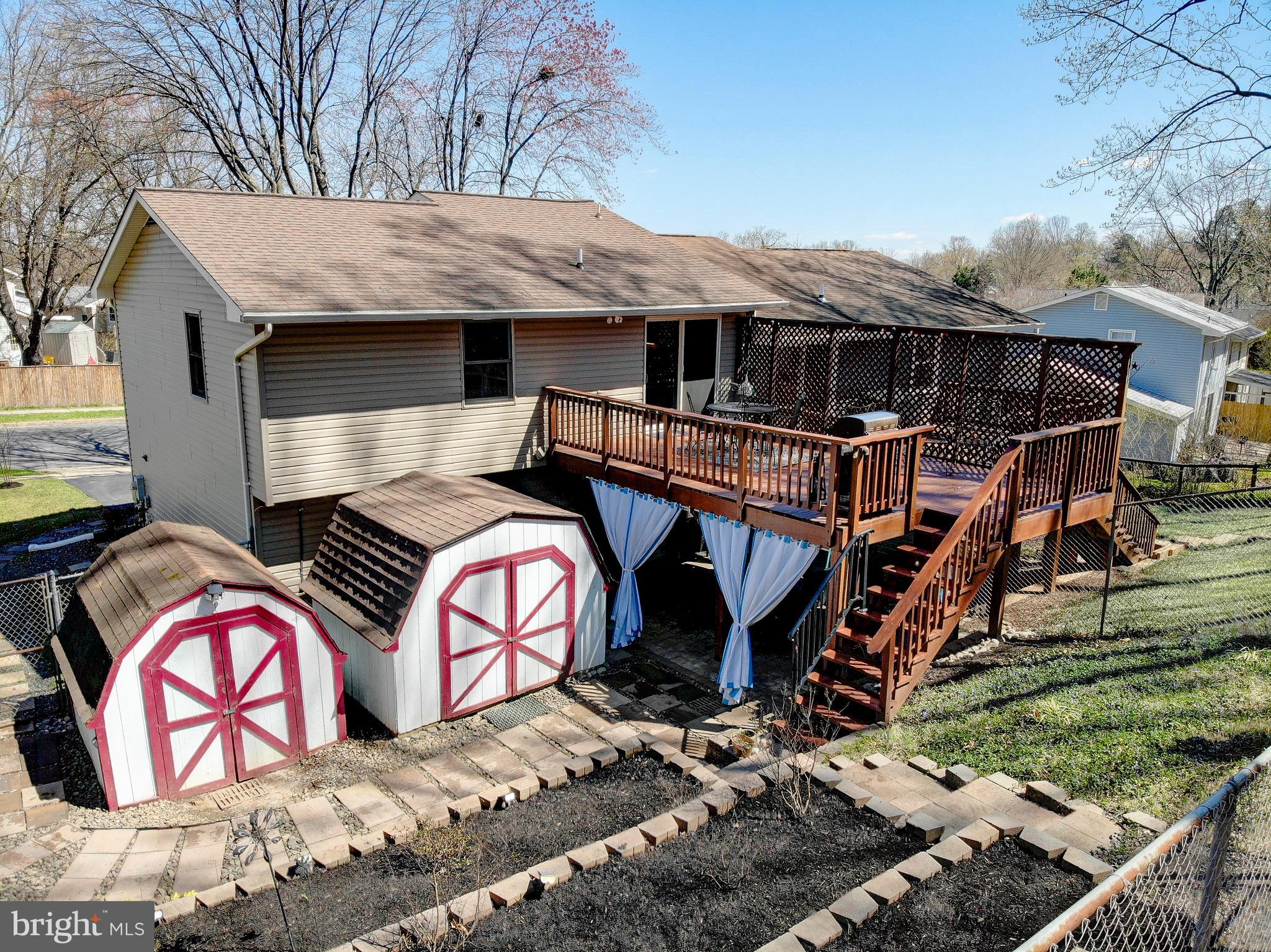 FOUR SEASONS ESTATES - Residential