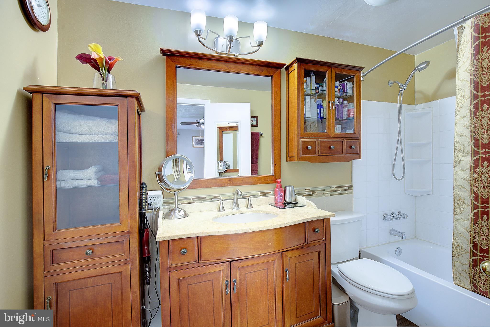 FOUR SEASONS ESTATES - Residential