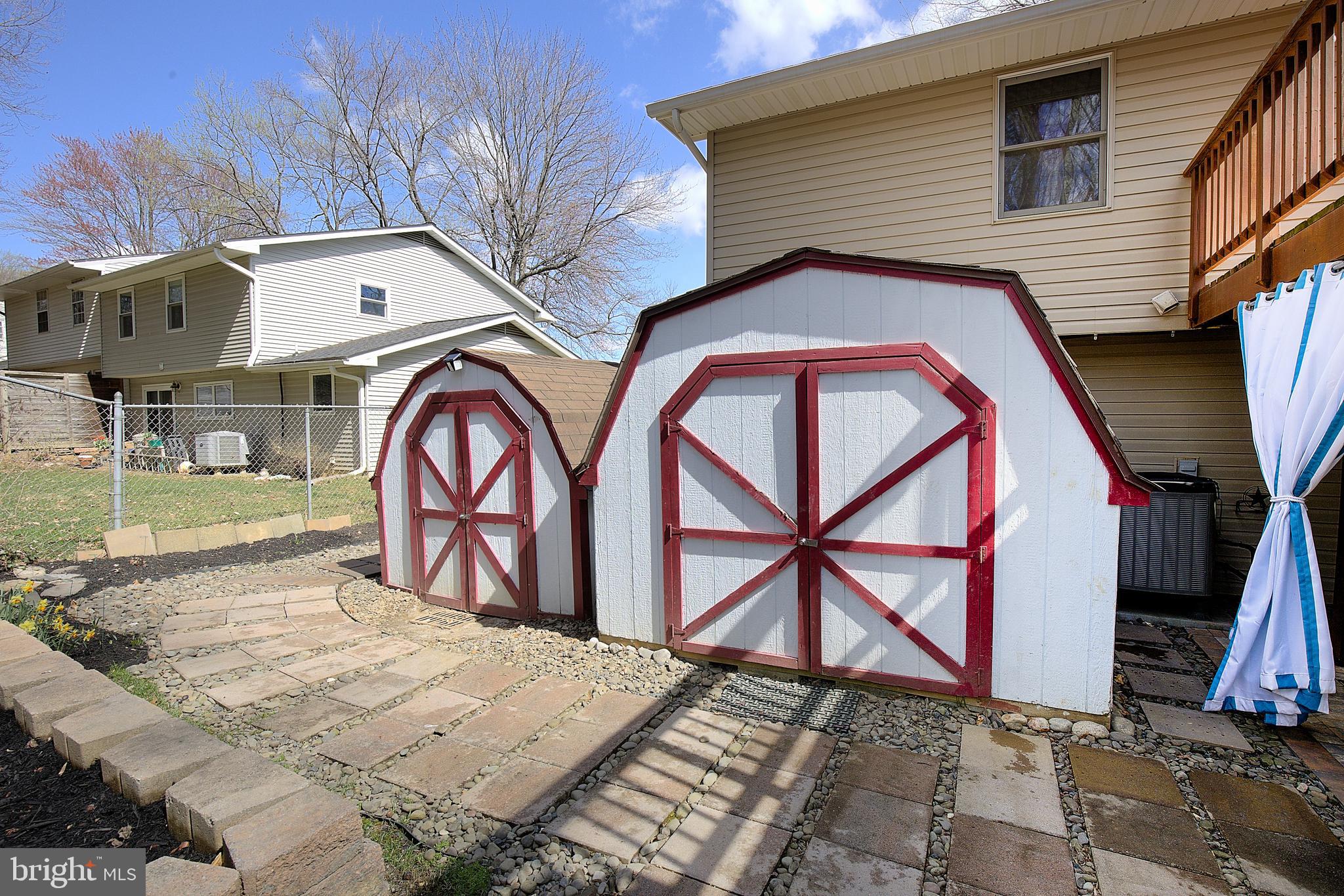 FOUR SEASONS ESTATES - Residential