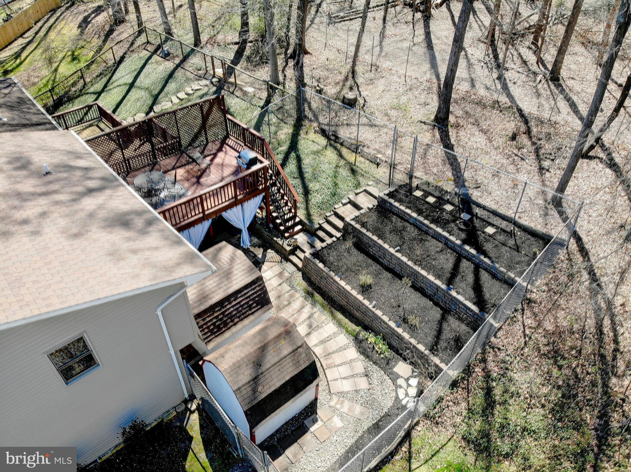 FOUR SEASONS ESTATES - Residential