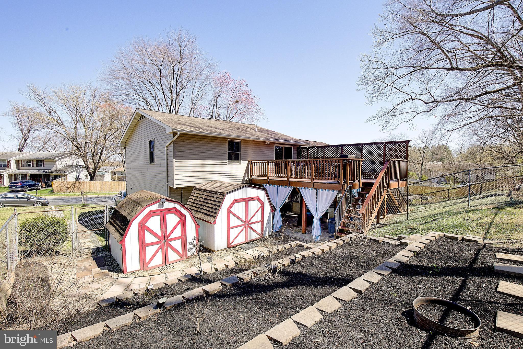 FOUR SEASONS ESTATES - Residential