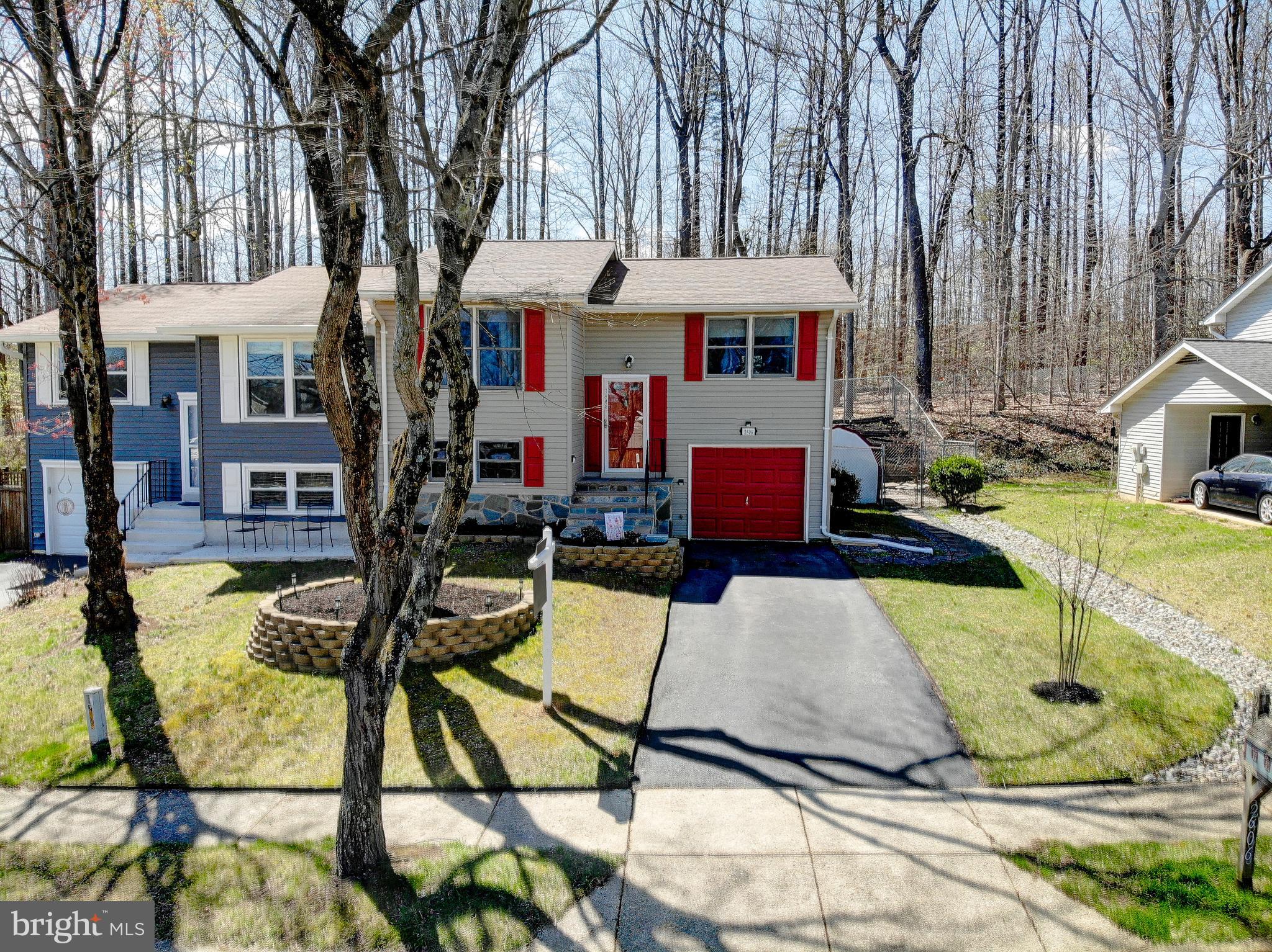 FOUR SEASONS ESTATES - Residential