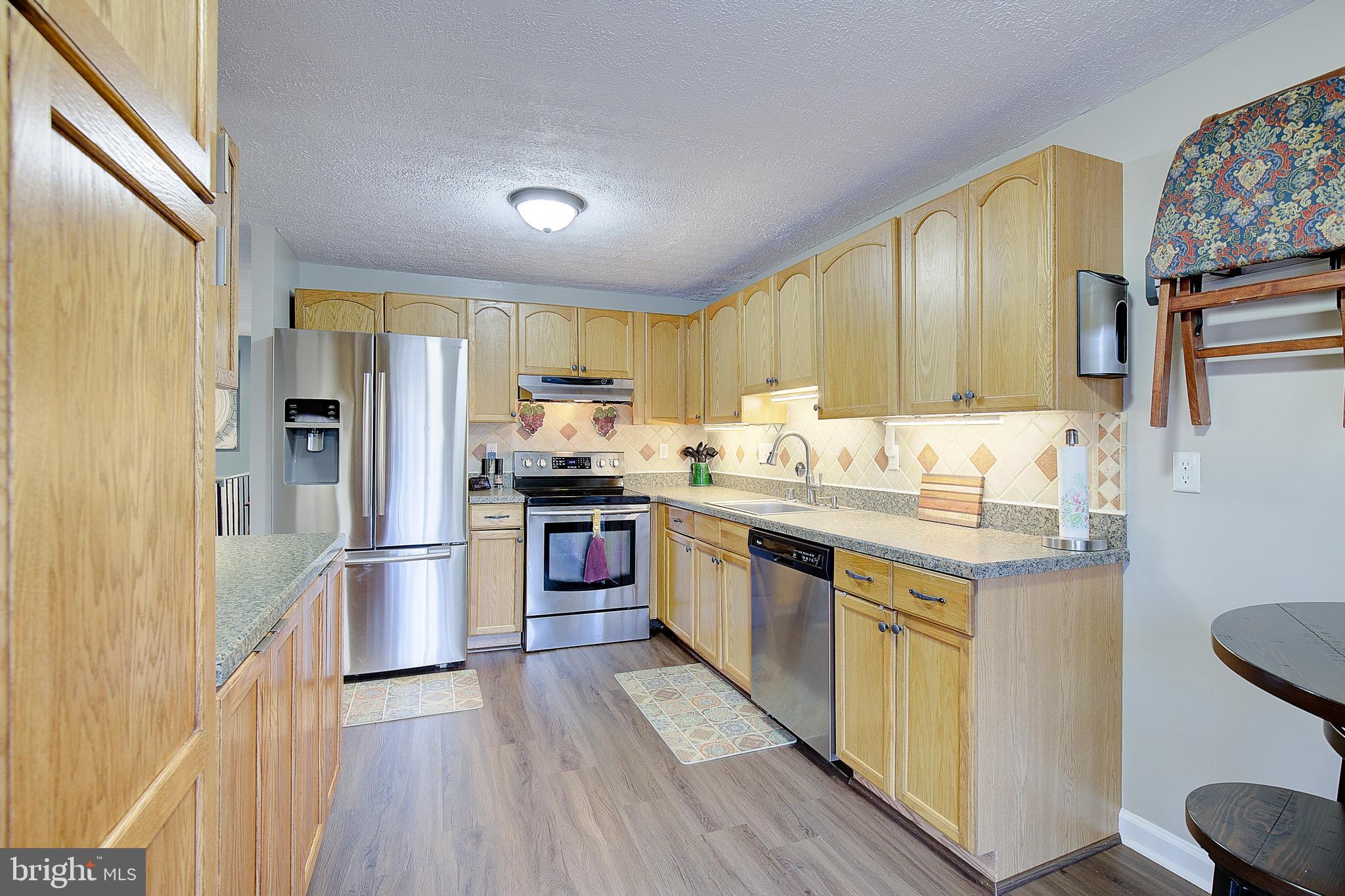 FOUR SEASONS ESTATES - Residential