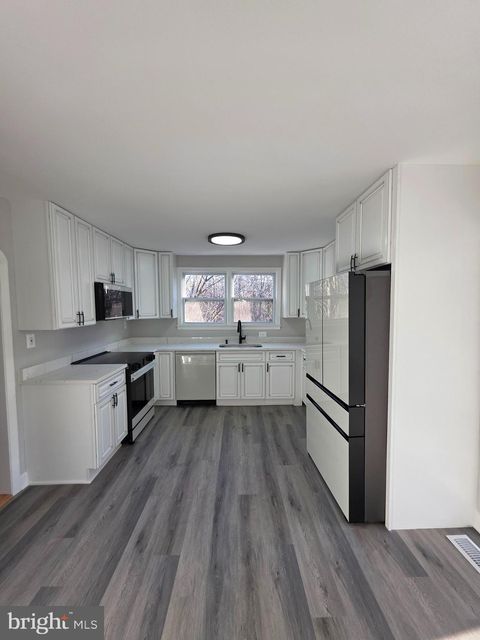 Photo of 25294 Vista Road, HOLLYWOOD, MD 20636 (MLS # MDSM2028382)