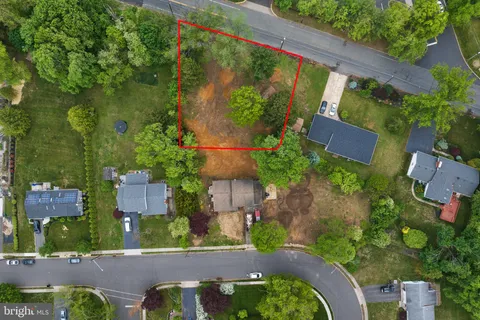 6 Ryan Road, Cranbury, NJ MLS: NJMX2009428