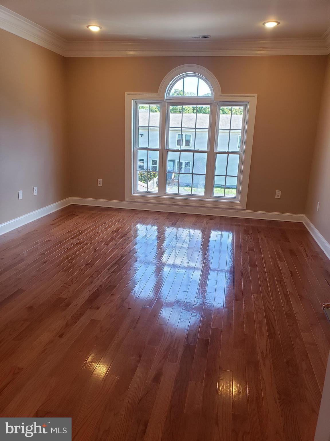 ANNANDALE ACRES - Residential Lease