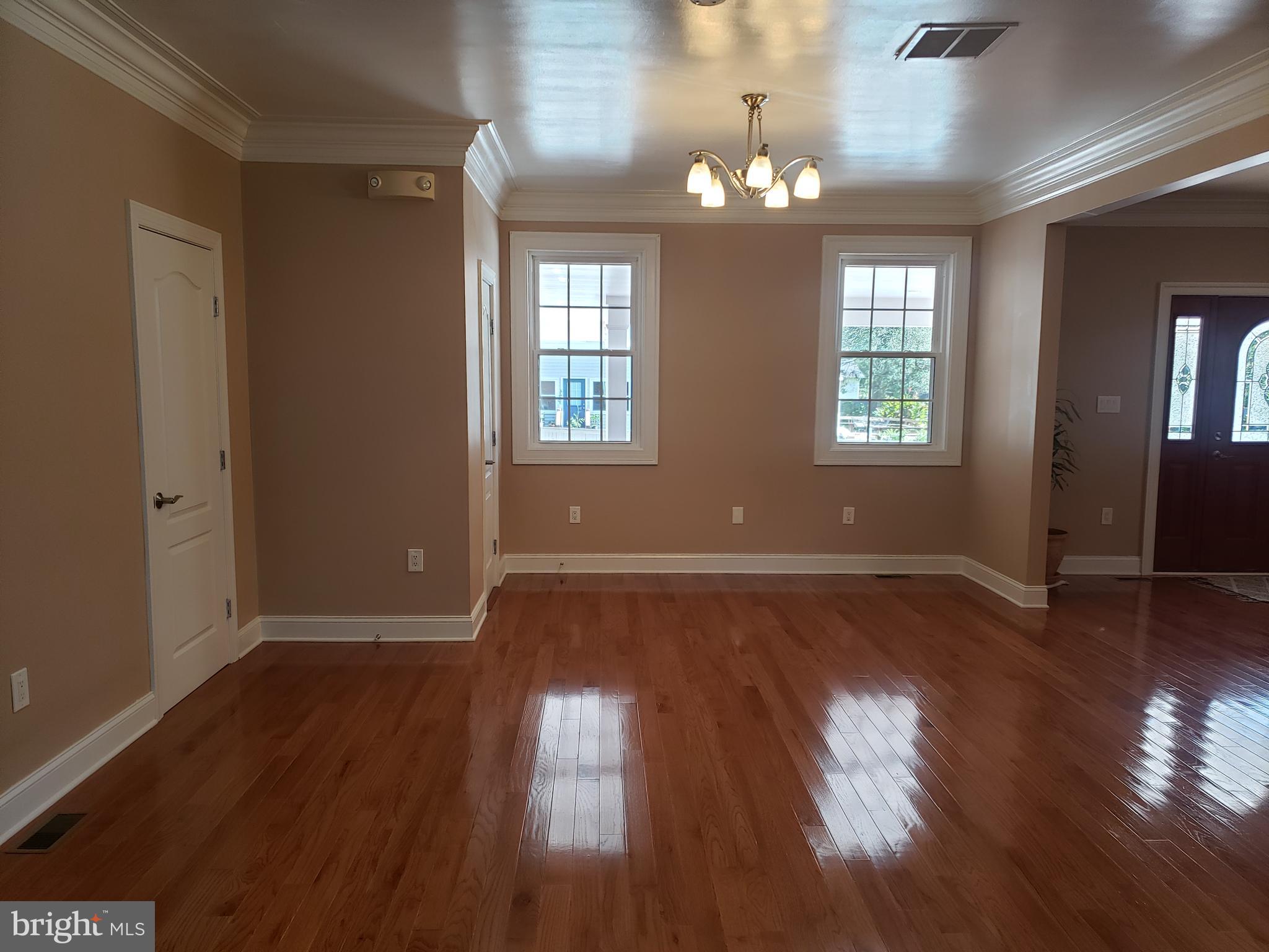 ANNANDALE ACRES - Residential Lease