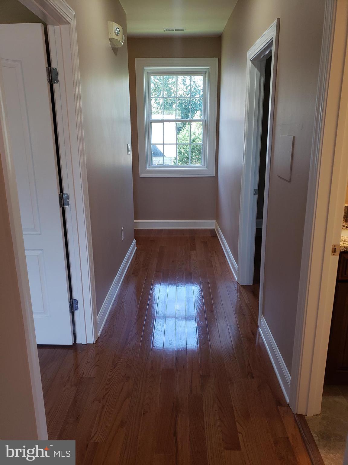 ANNANDALE ACRES - Residential Lease