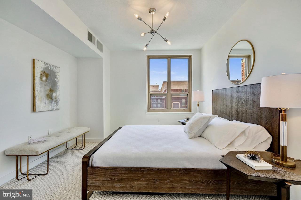 RESIDENCES AT LIBERTY CENTER - Residential Lease