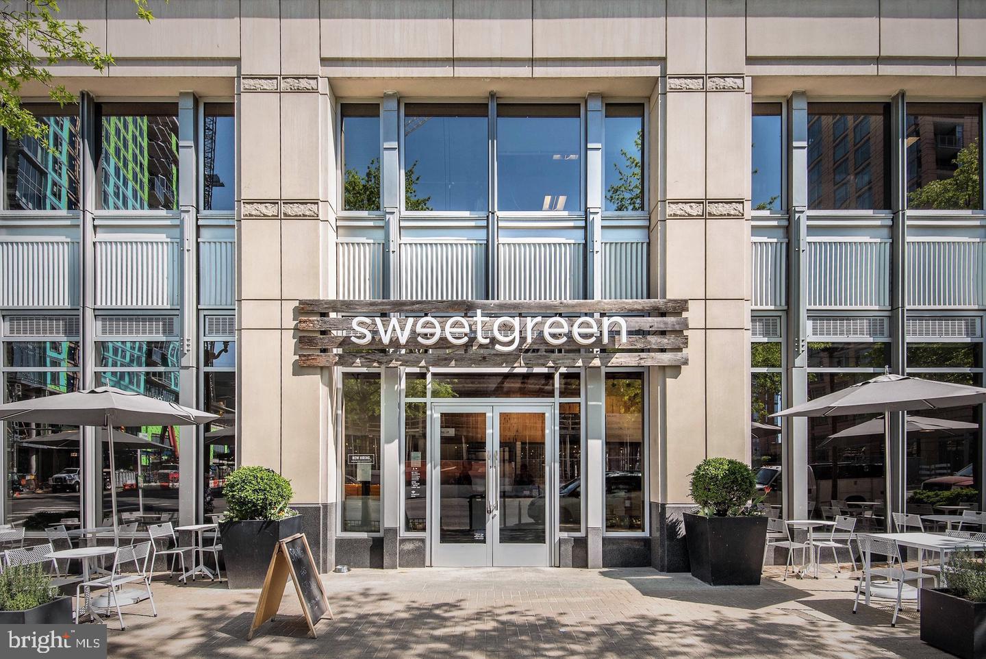 RESIDENCES AT LIBERTY CENTER - Residential Lease