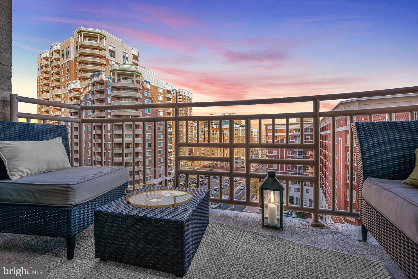 RESIDENCES AT LIBERTY CENTER - Residential Lease