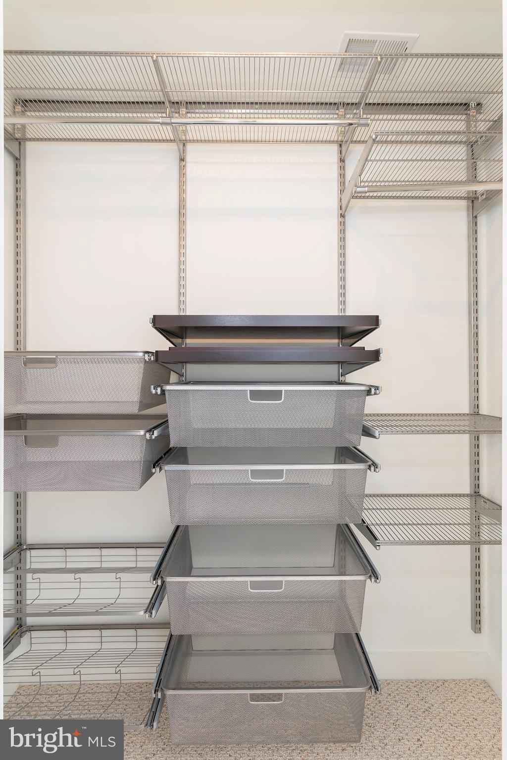 RESIDENCES AT LIBERTY CENTER - Residential Lease