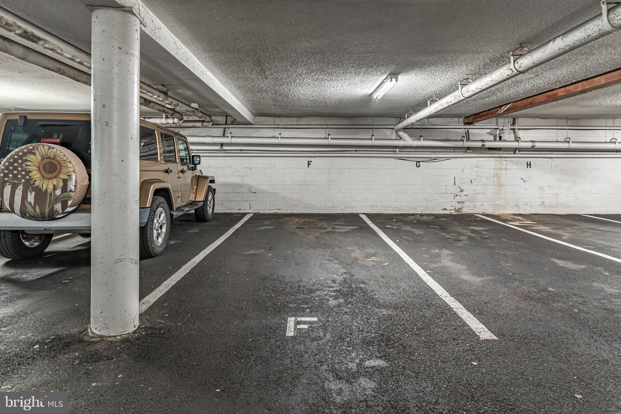 CHATEAUX CONDO - Residential Lease