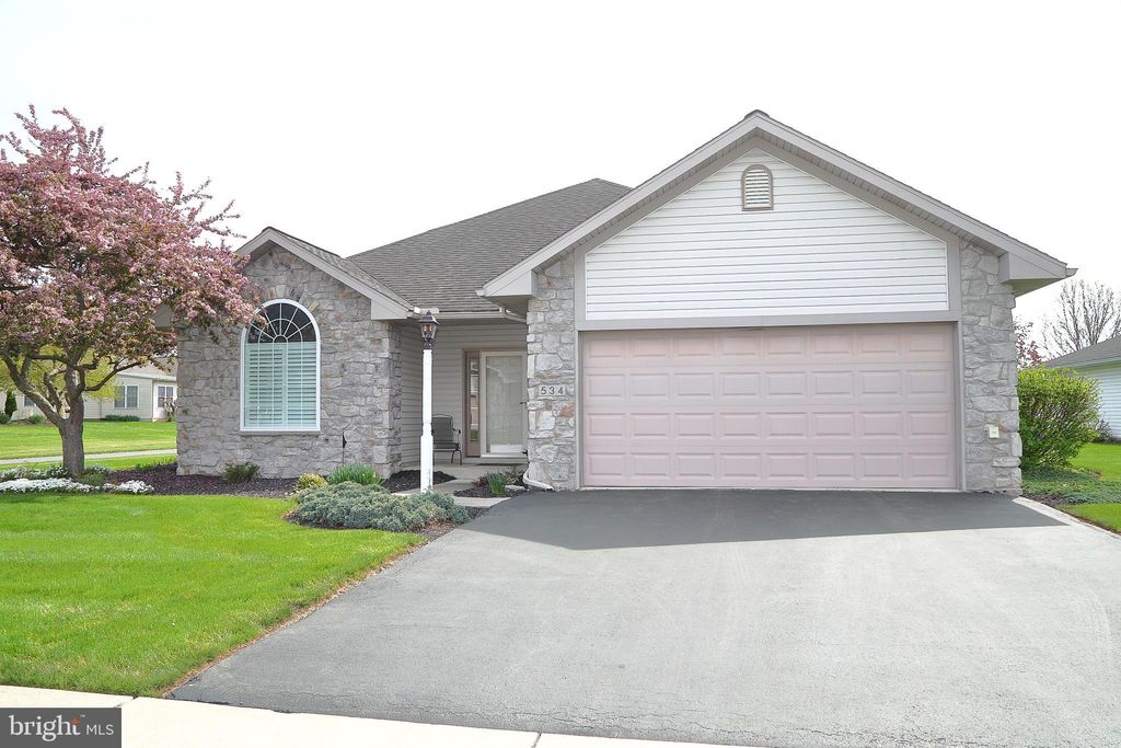 Photo of 534 Blossom Trail, MOUNT JOY, PA 17552 (MLS # PALA2086248)