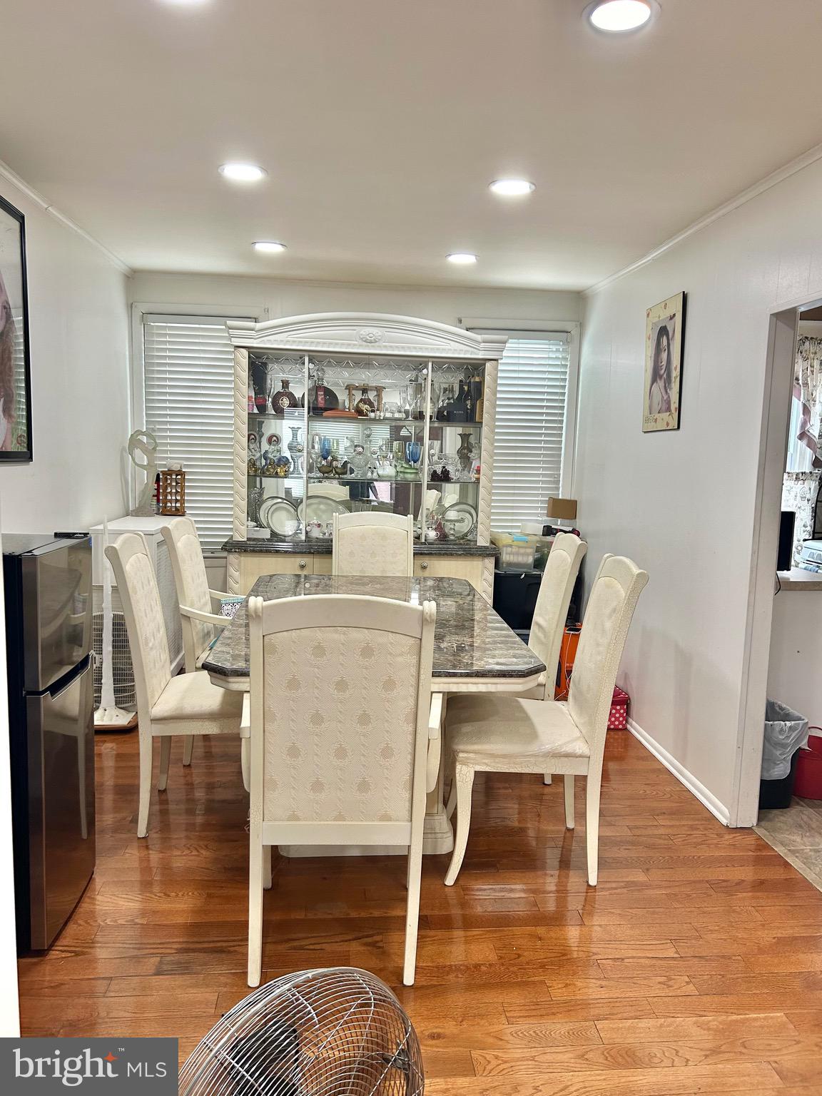 MAYFAIR - Residential