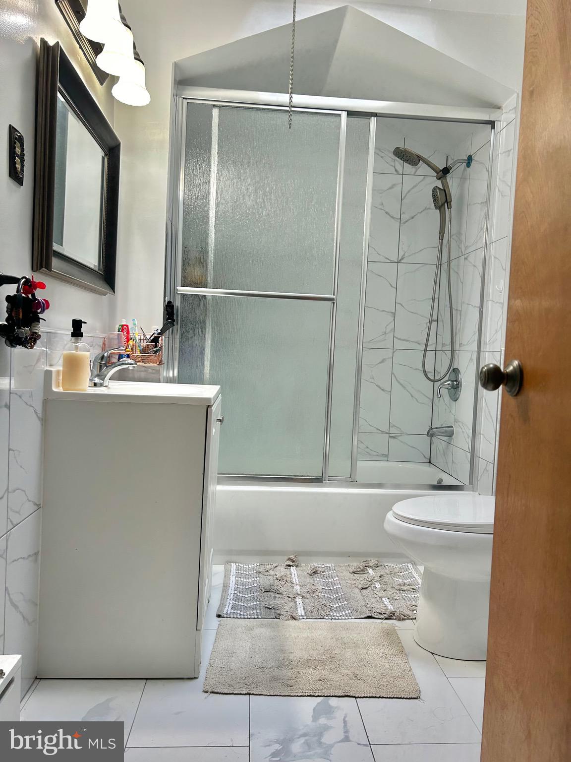 MAYFAIR - Residential