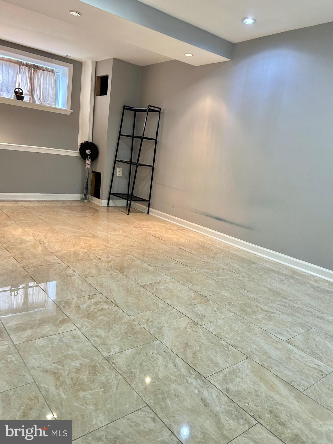 MAYFAIR - Residential