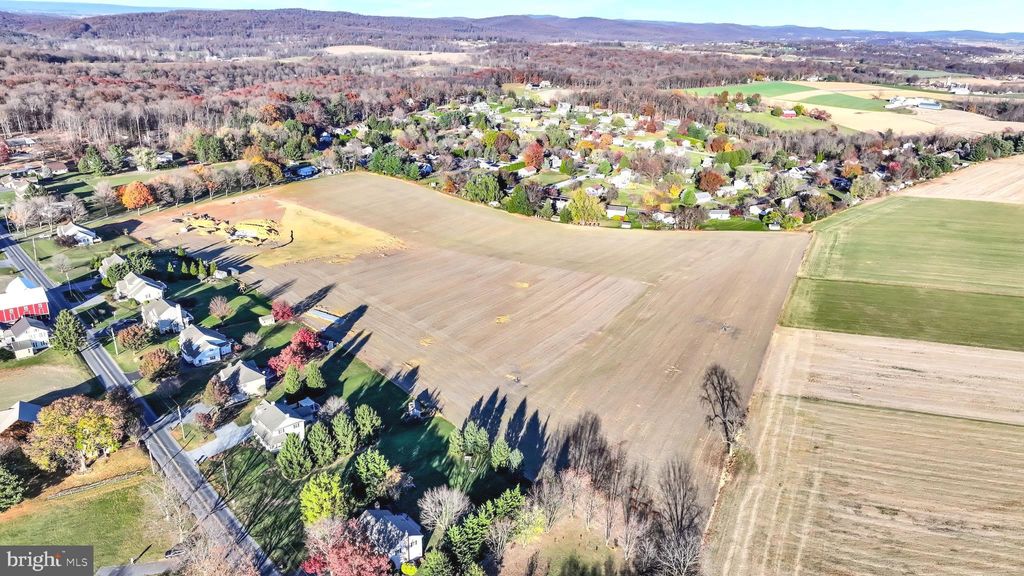 Photo of 553 Oak Lane, Lititz, PA 17543 (MLS # PALA2060688)