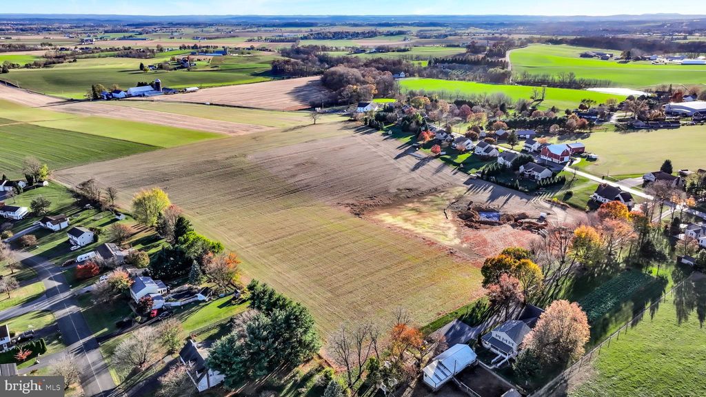 Photo of 553 Oak Lane, Lititz, PA 17543 (MLS # PALA2060688)