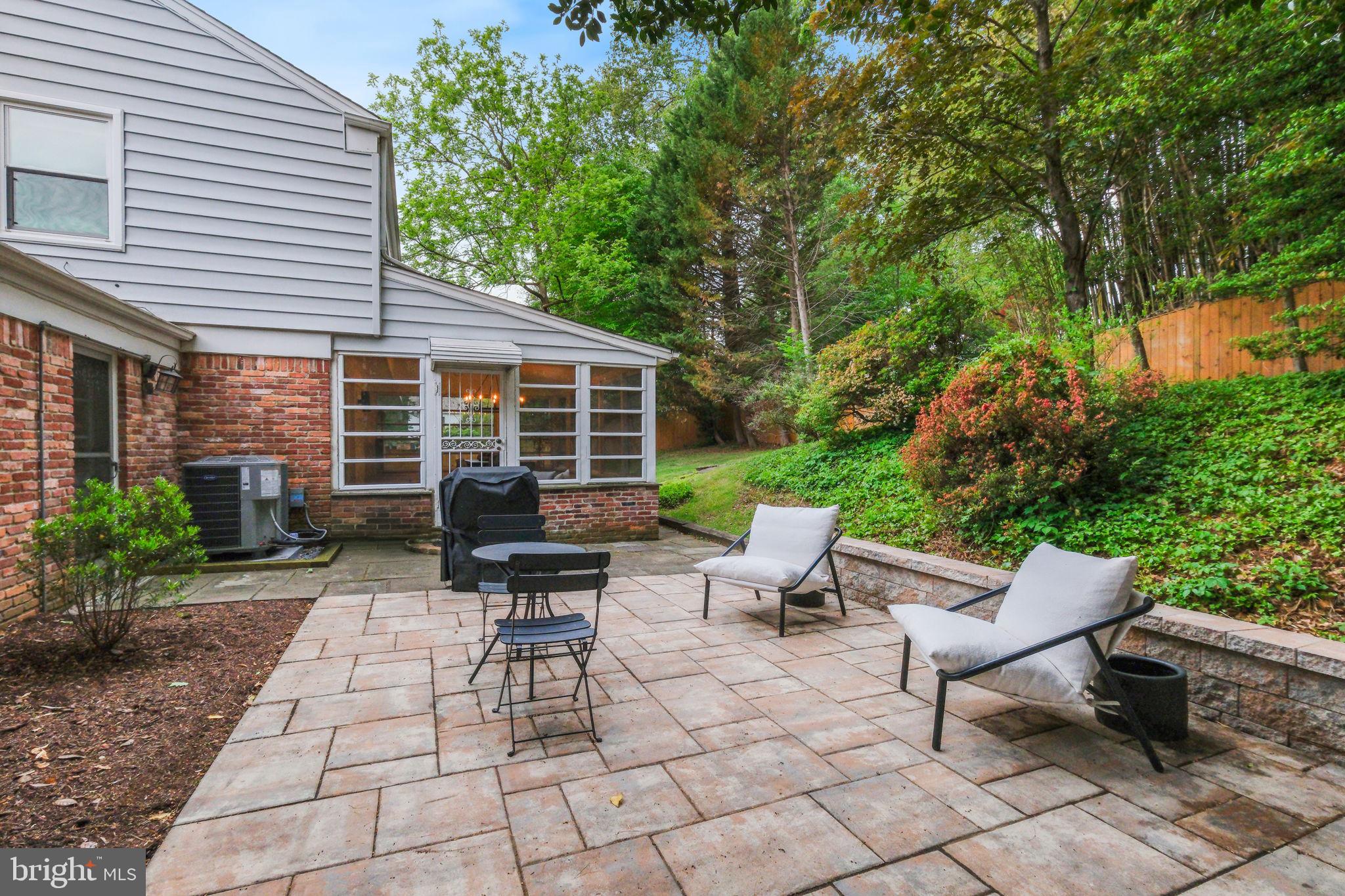 FOX HILLS - Residential