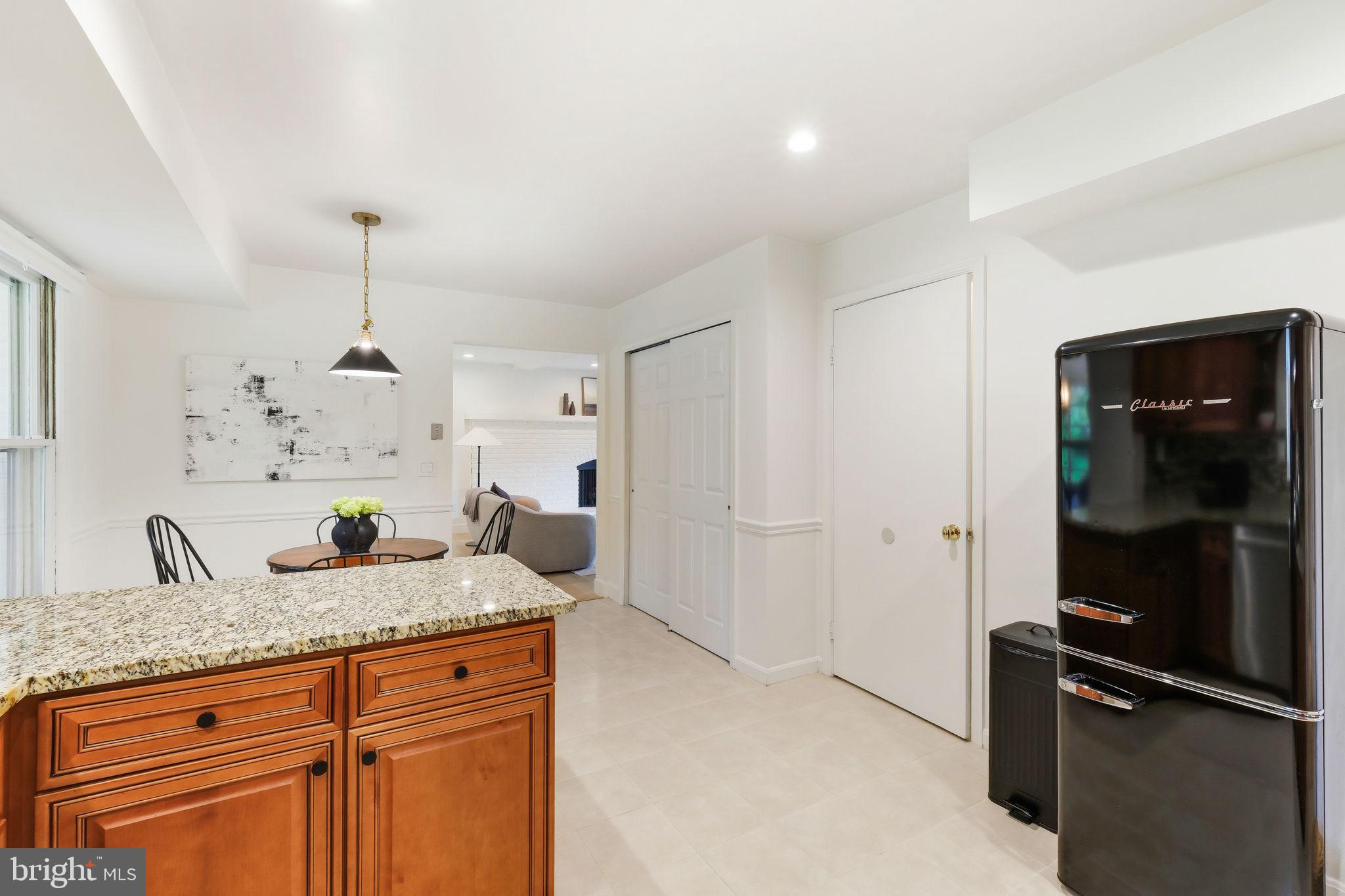 FOX HILLS - Residential