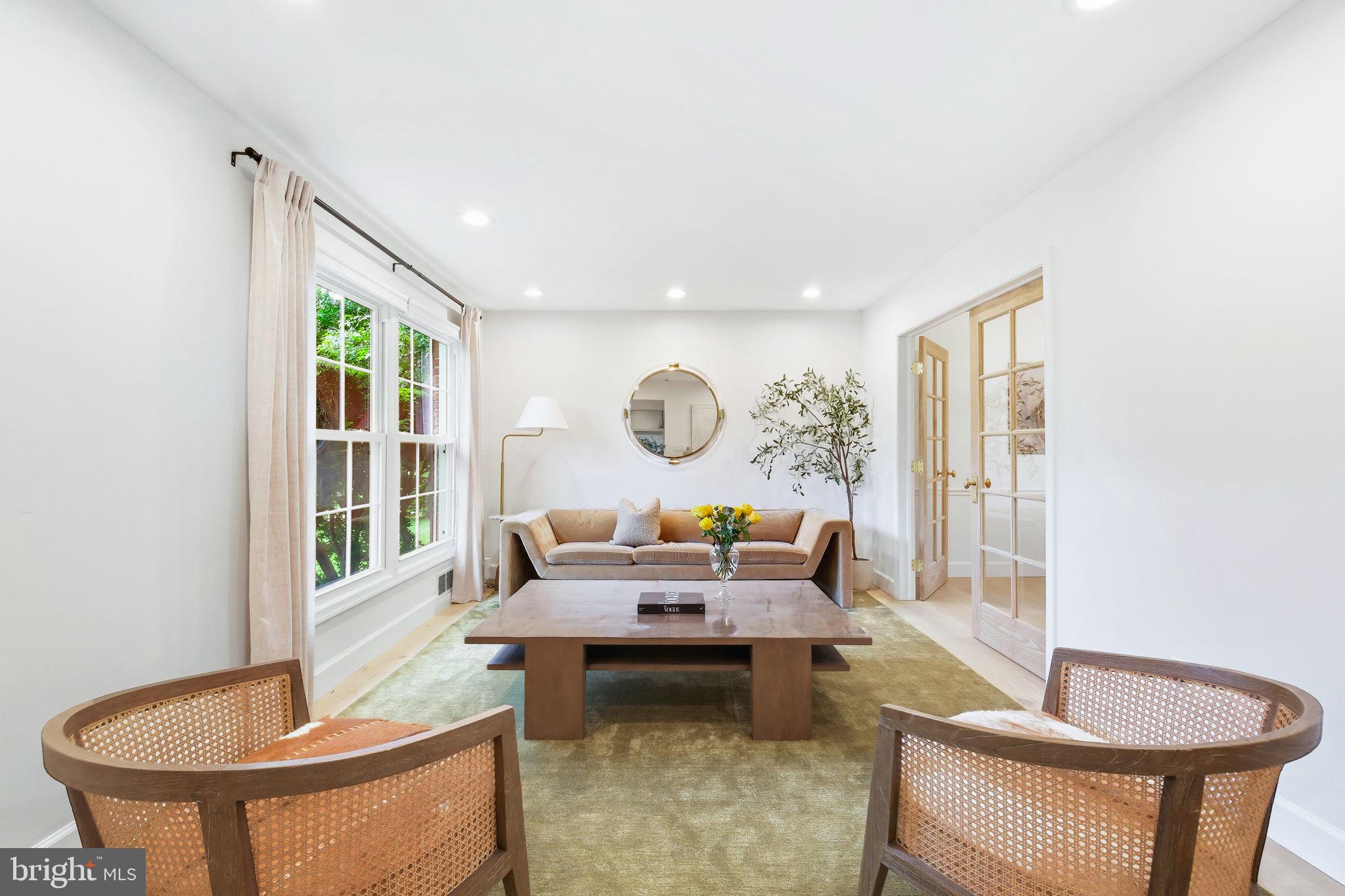 FOX HILLS - Residential