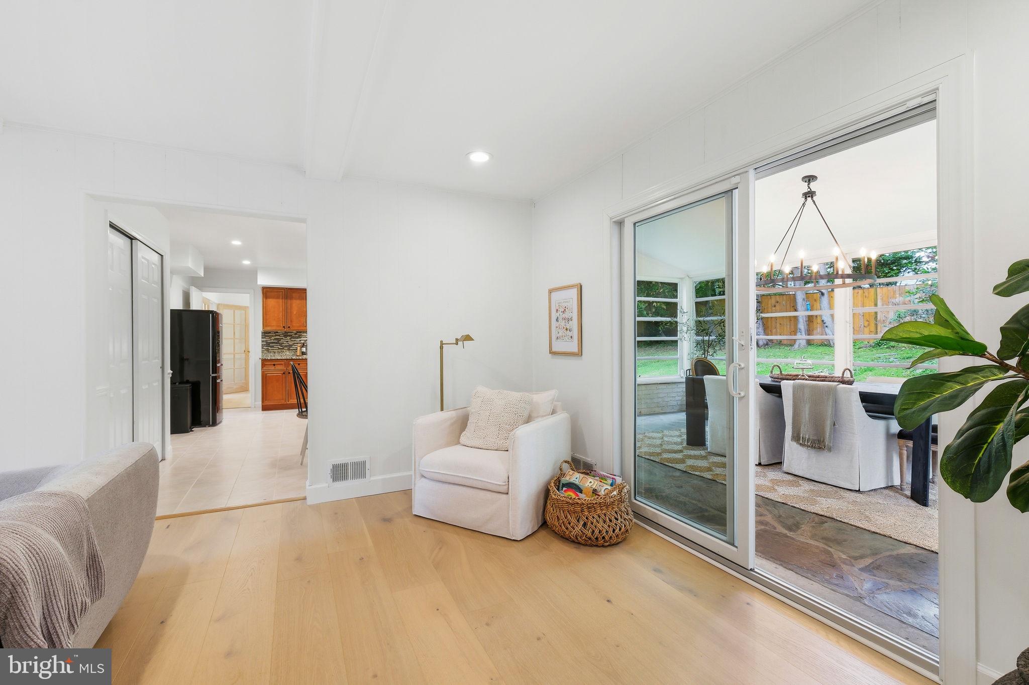 FOX HILLS - Residential