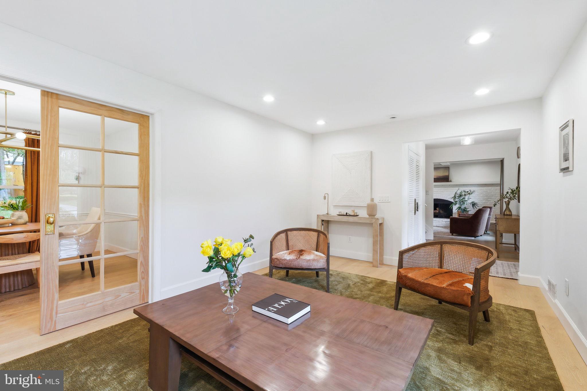 FOX HILLS - Residential