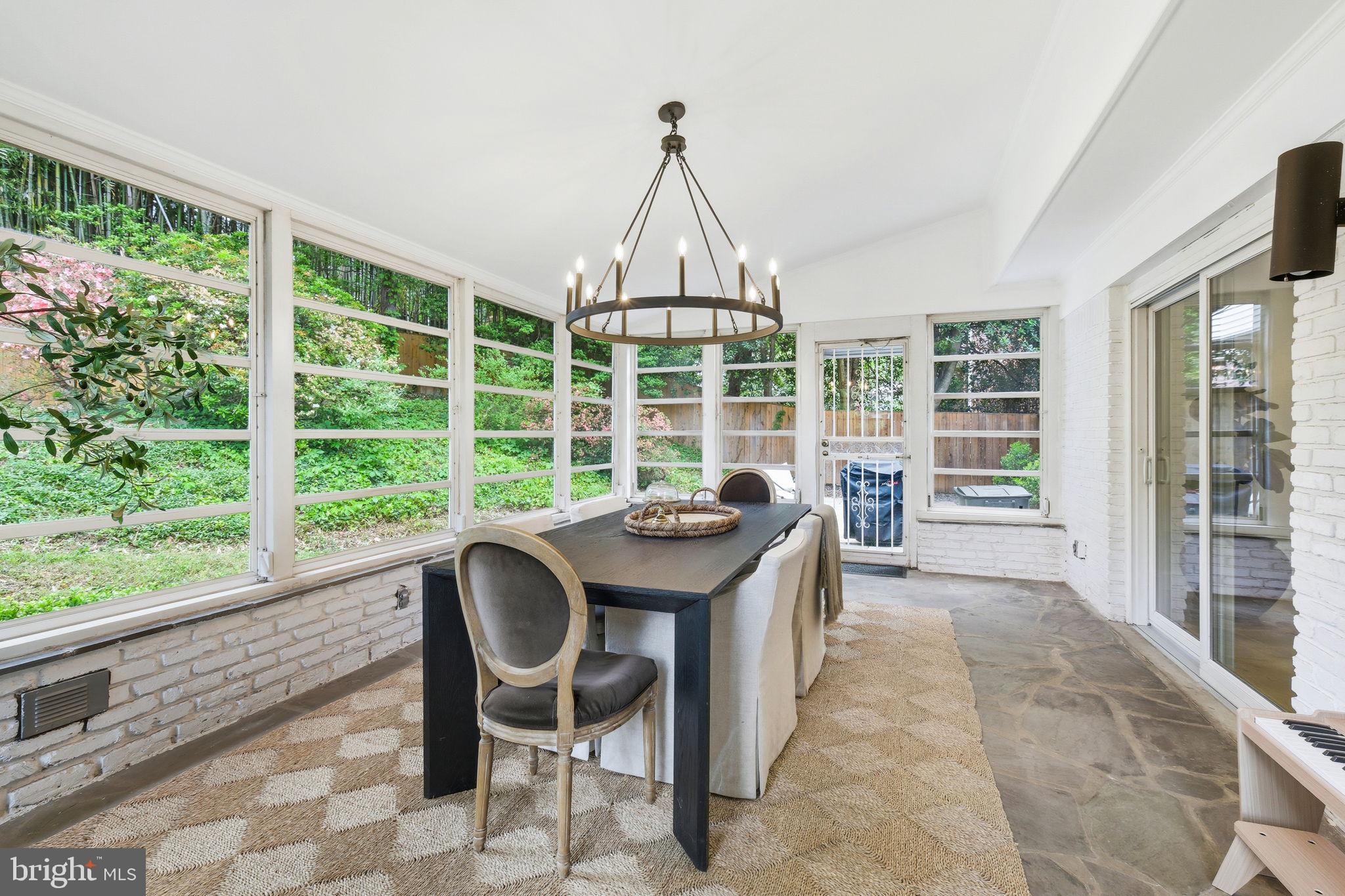 FOX HILLS - Residential