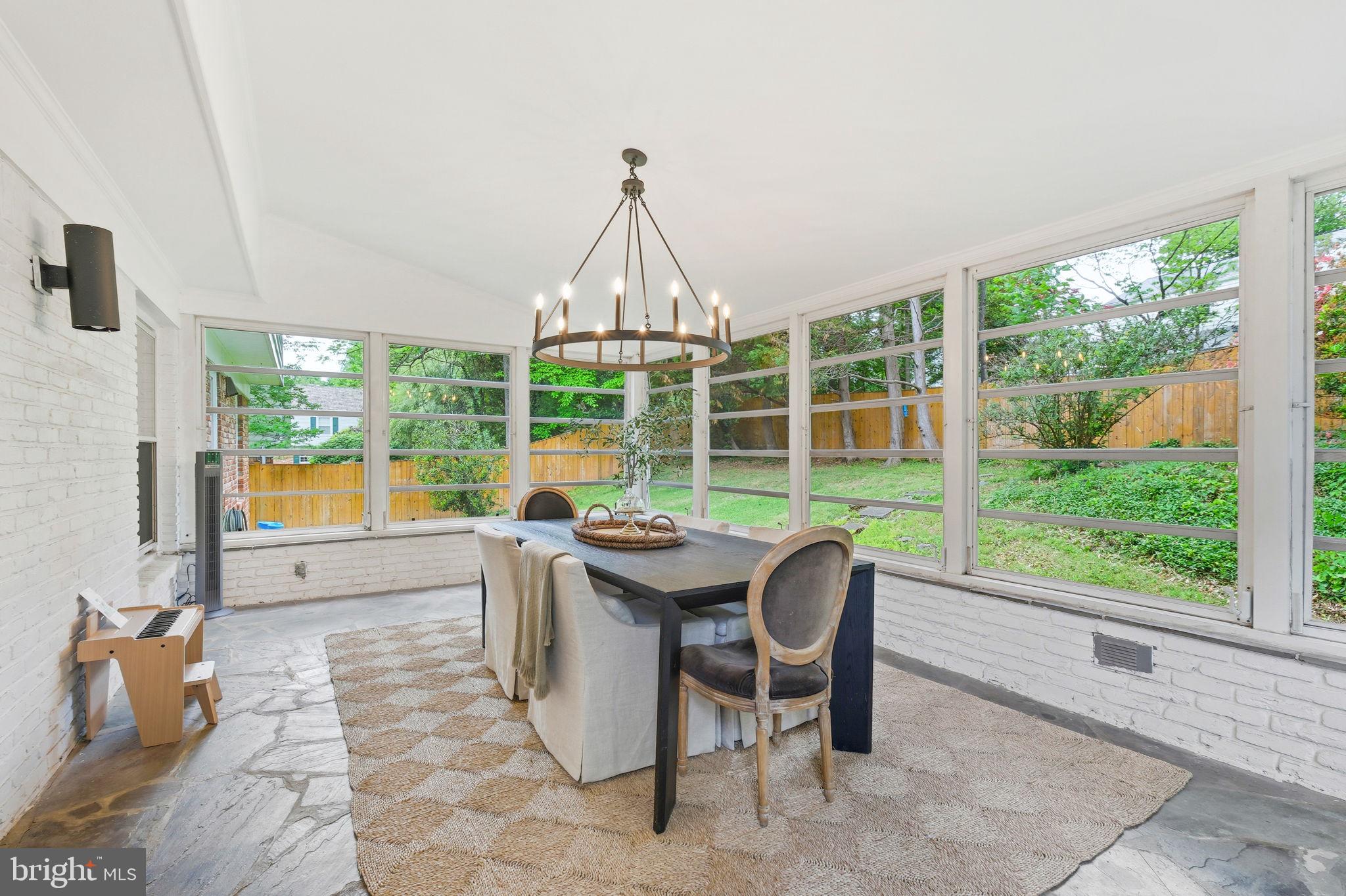 FOX HILLS - Residential