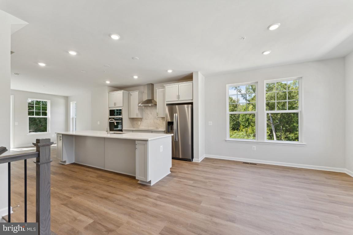 10184 KINGS GROVE WAY