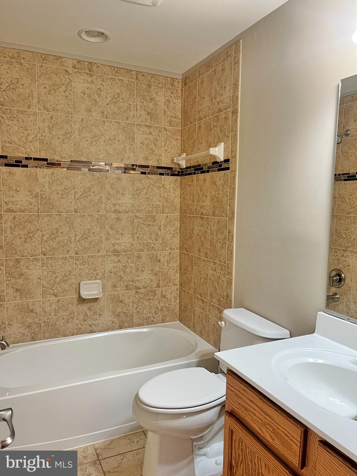 MAGNOLIA GREEN - Residential Lease