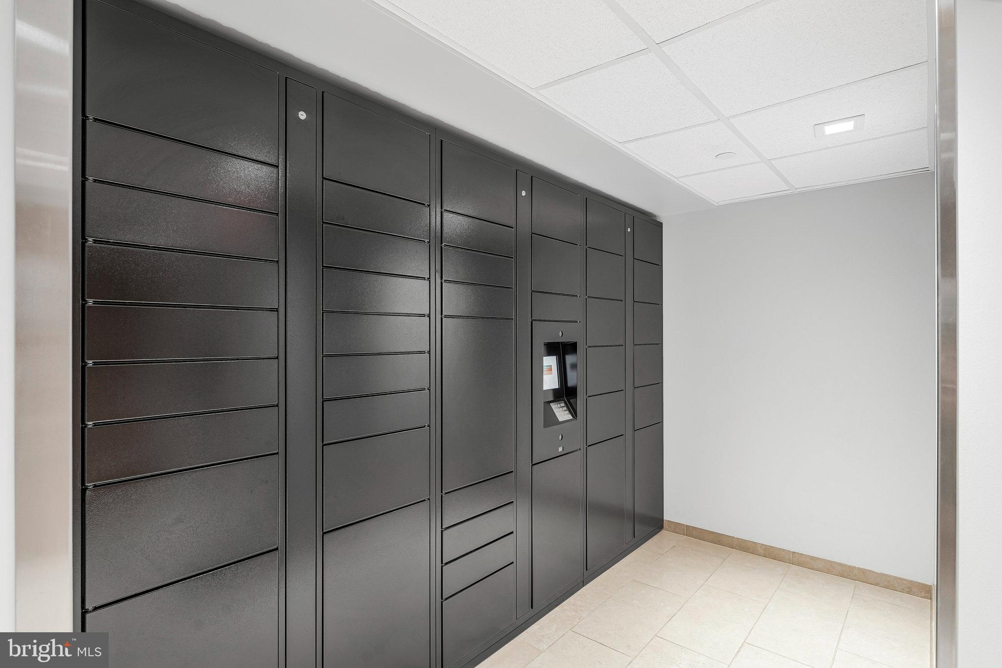 ENCORE OF MCLEAN - Residential