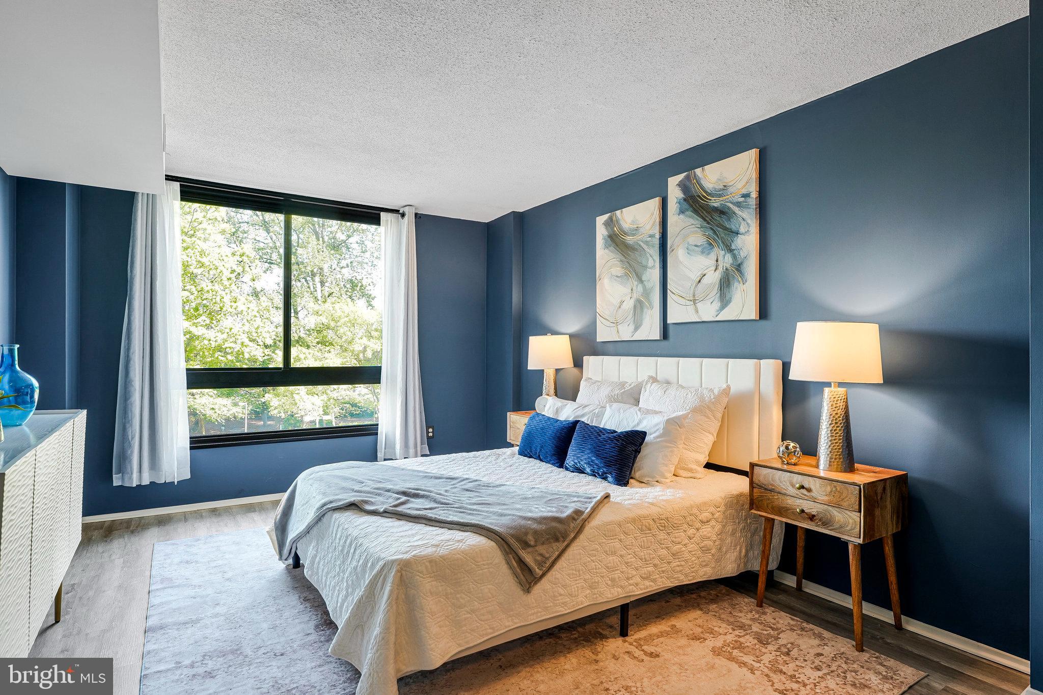 ENCORE OF MCLEAN - Residential