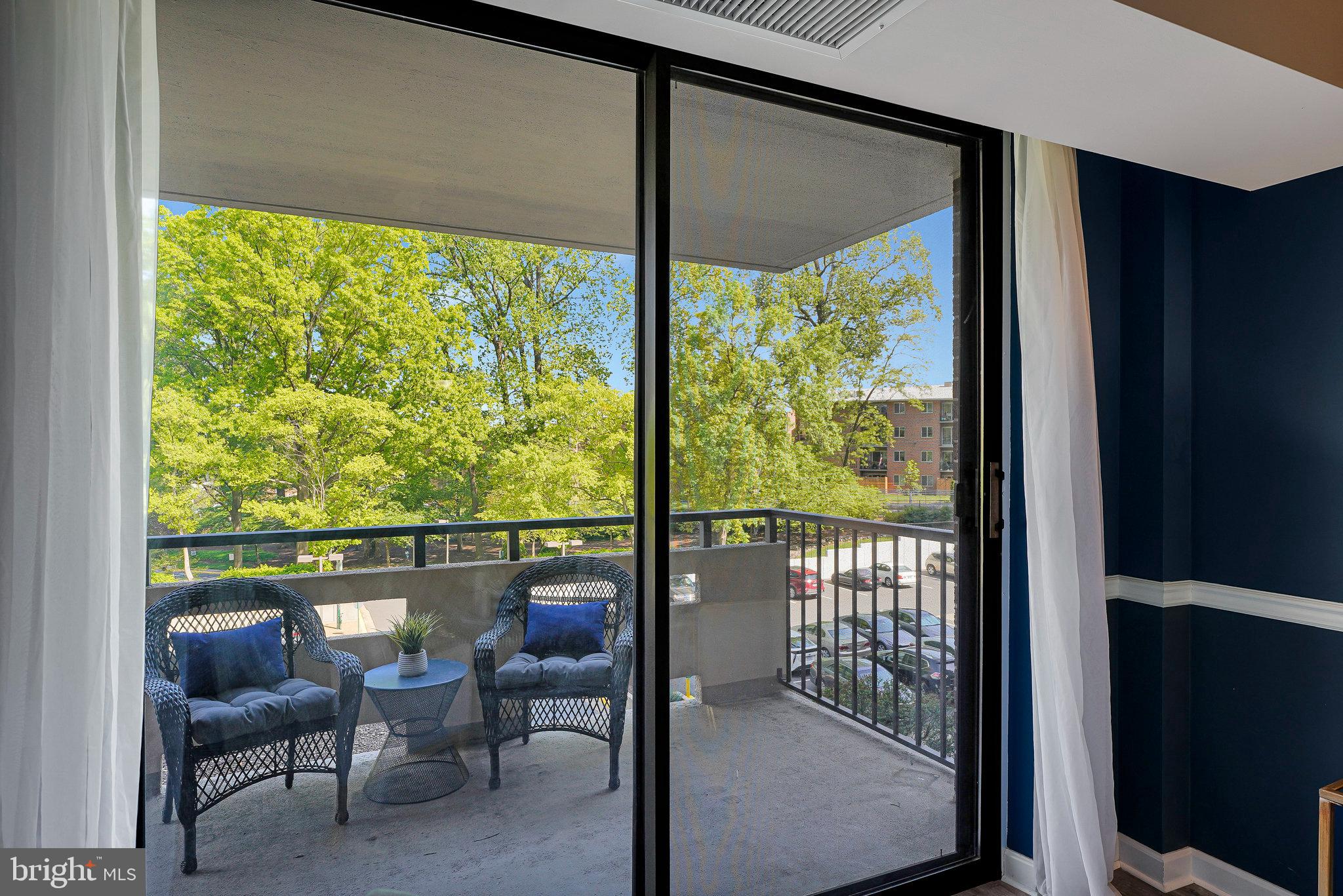 ENCORE OF MCLEAN - Residential