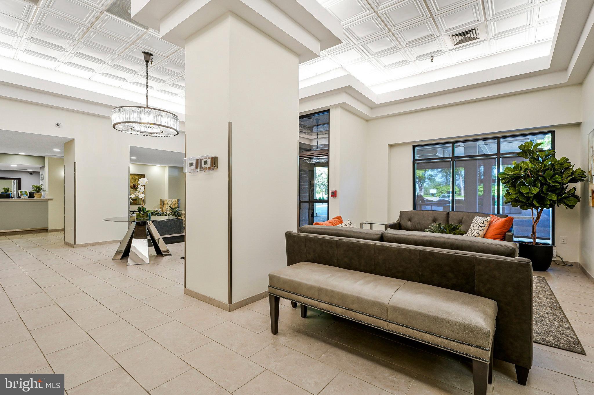 ENCORE OF MCLEAN - Residential