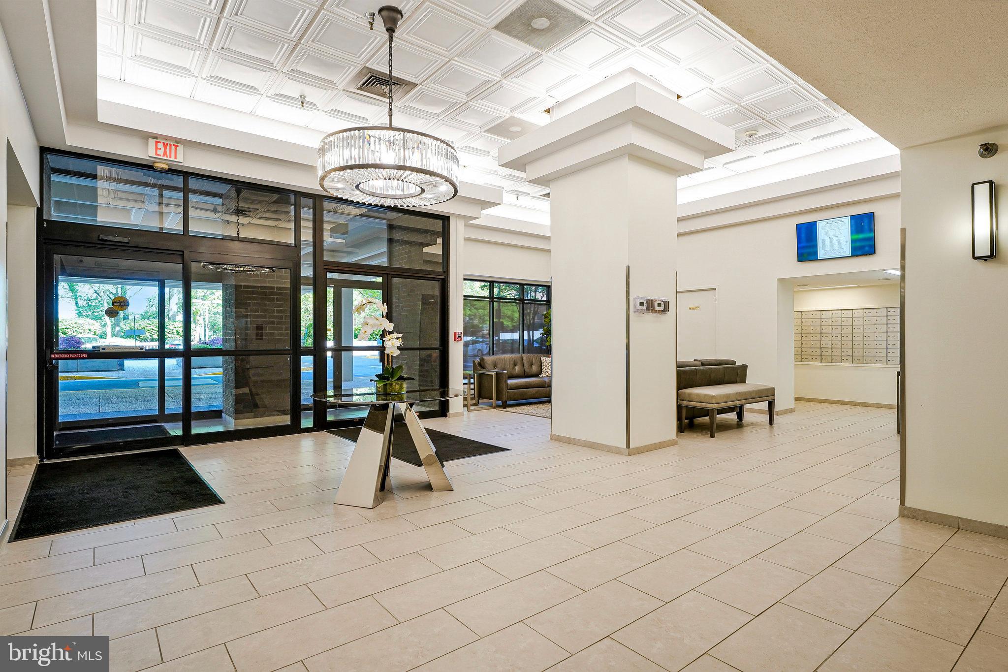 ENCORE OF MCLEAN - Residential