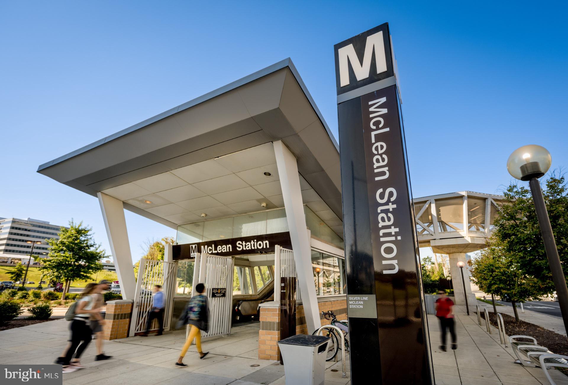 ENCORE OF MCLEAN - Residential