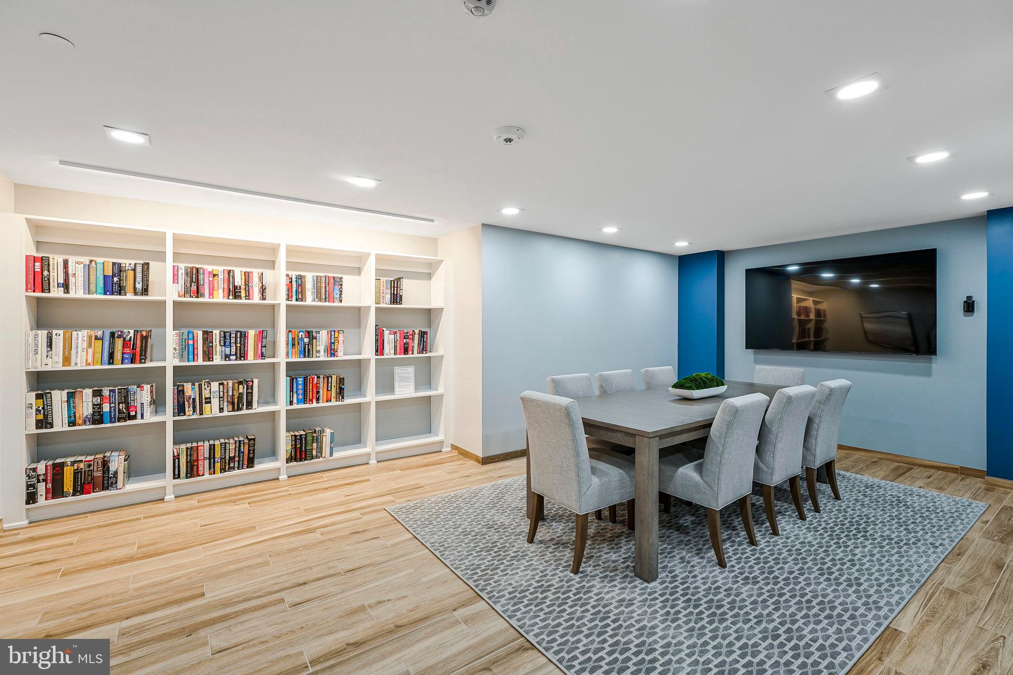 ENCORE OF MCLEAN - Residential