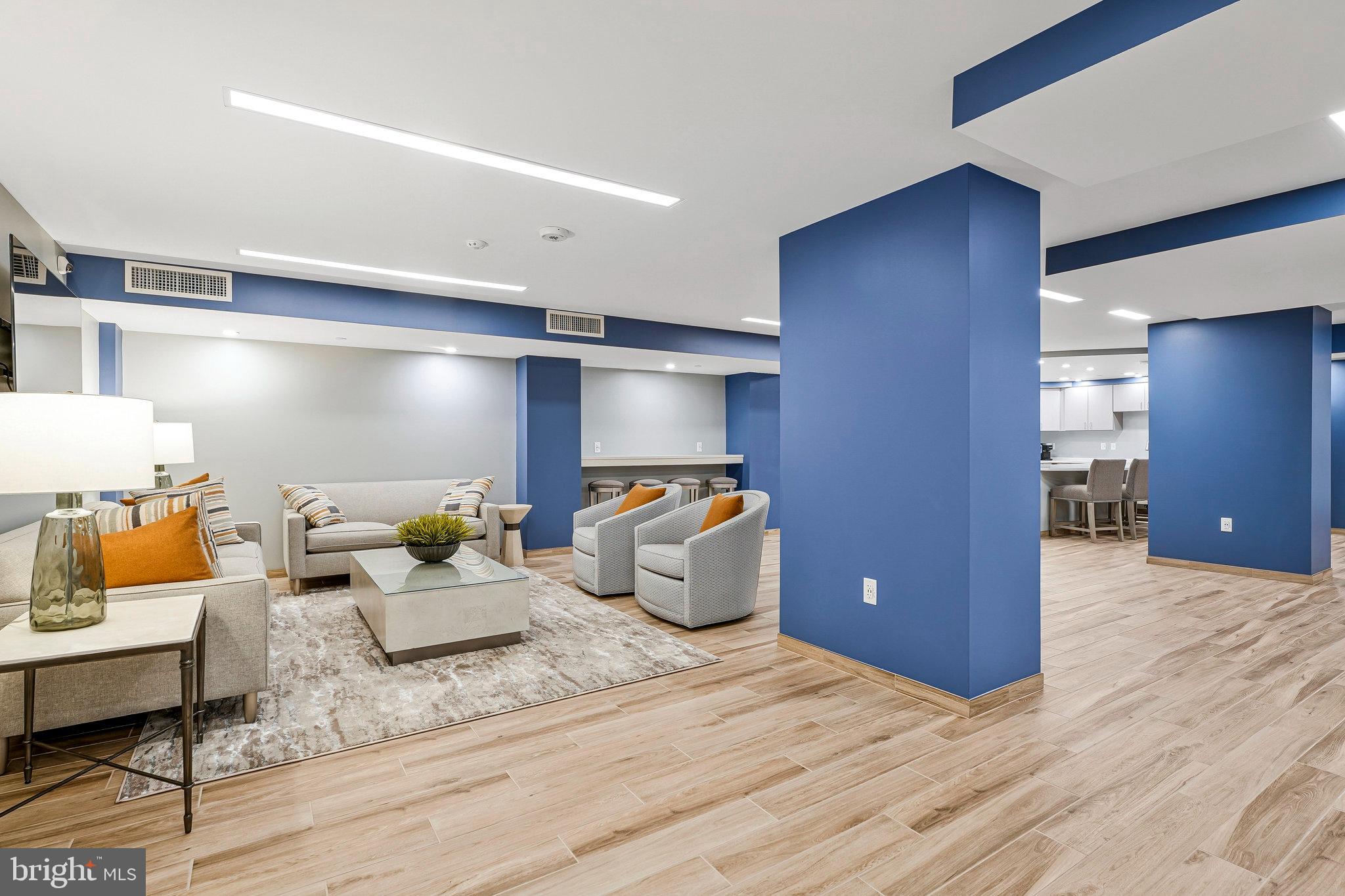 ENCORE OF MCLEAN - Residential