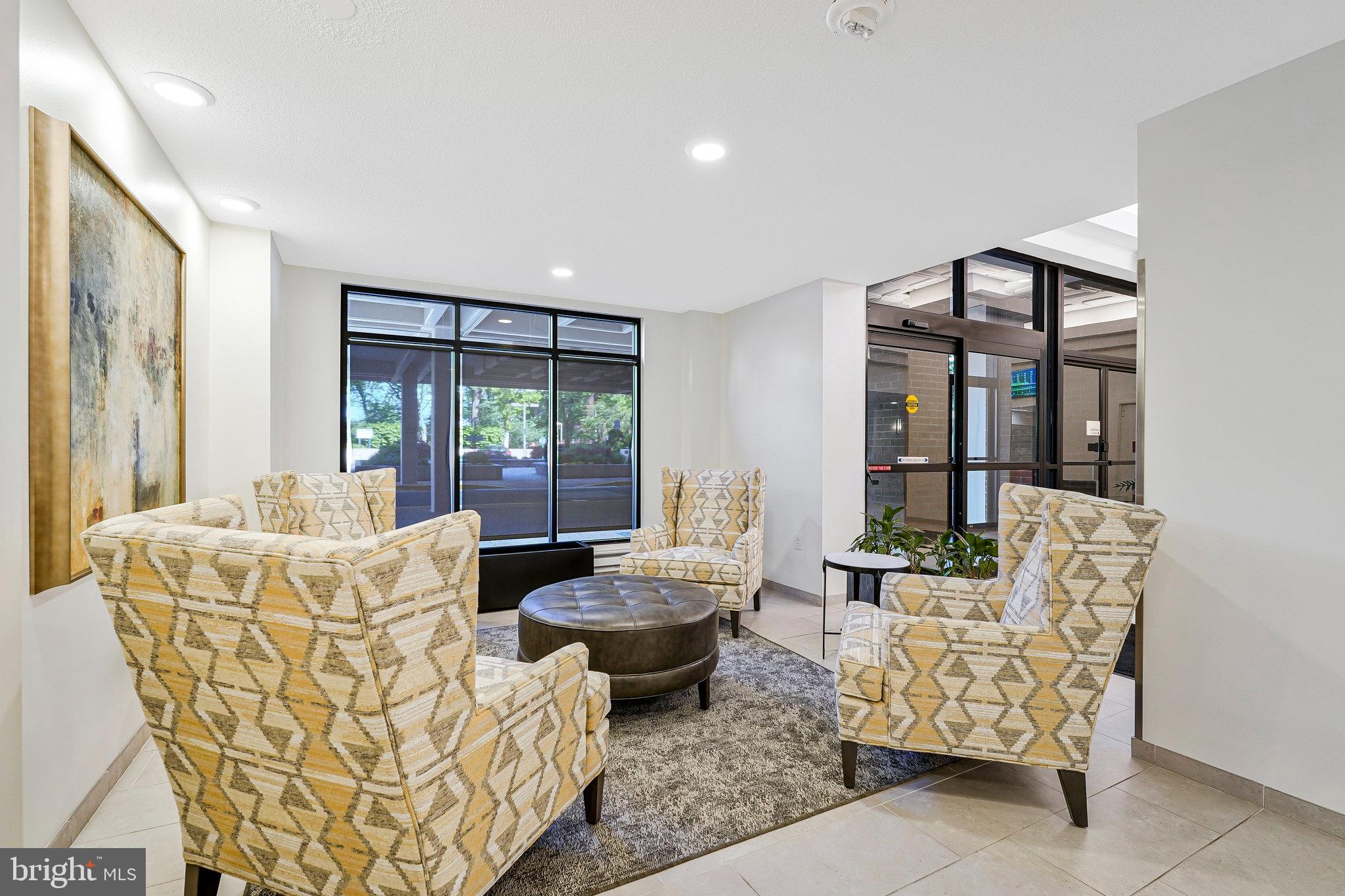 ENCORE OF MCLEAN - Residential