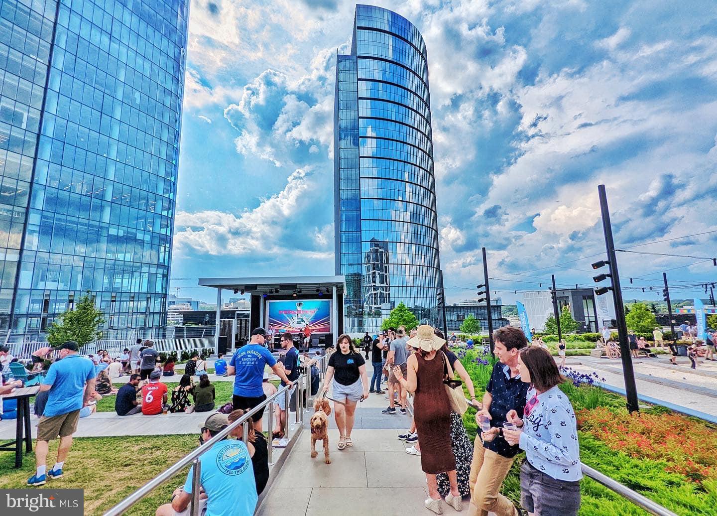 ENCORE OF MCLEAN - Residential