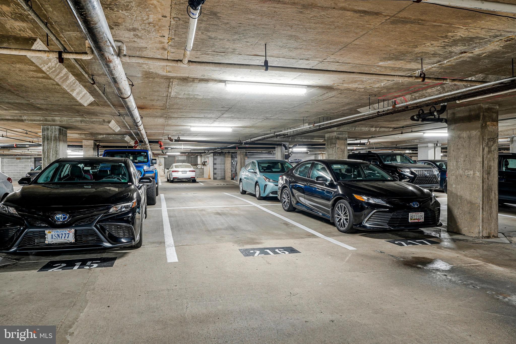 ENCORE OF MCLEAN - Residential