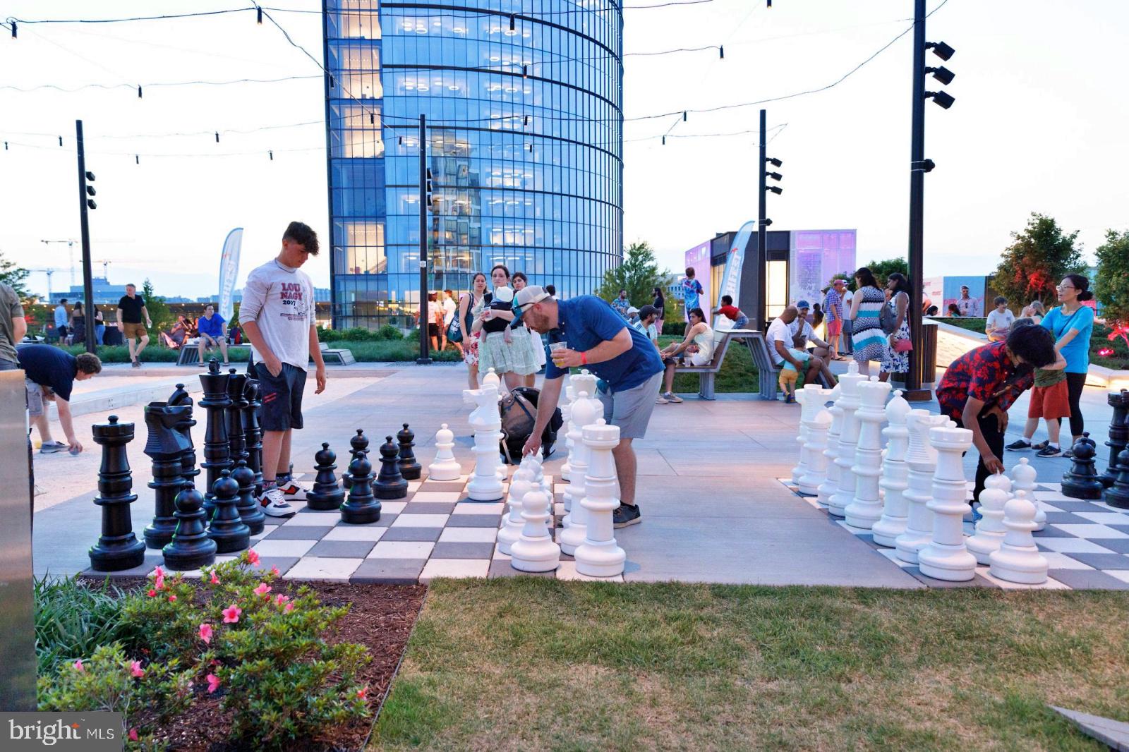 ENCORE OF MCLEAN - Residential