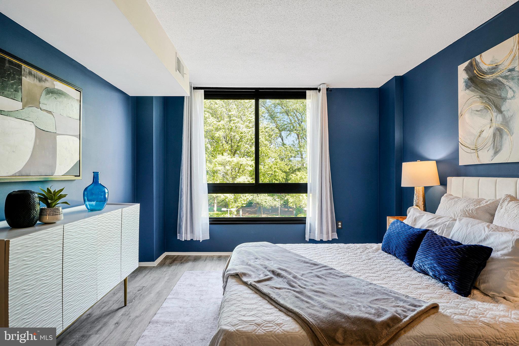 ENCORE OF MCLEAN - Residential