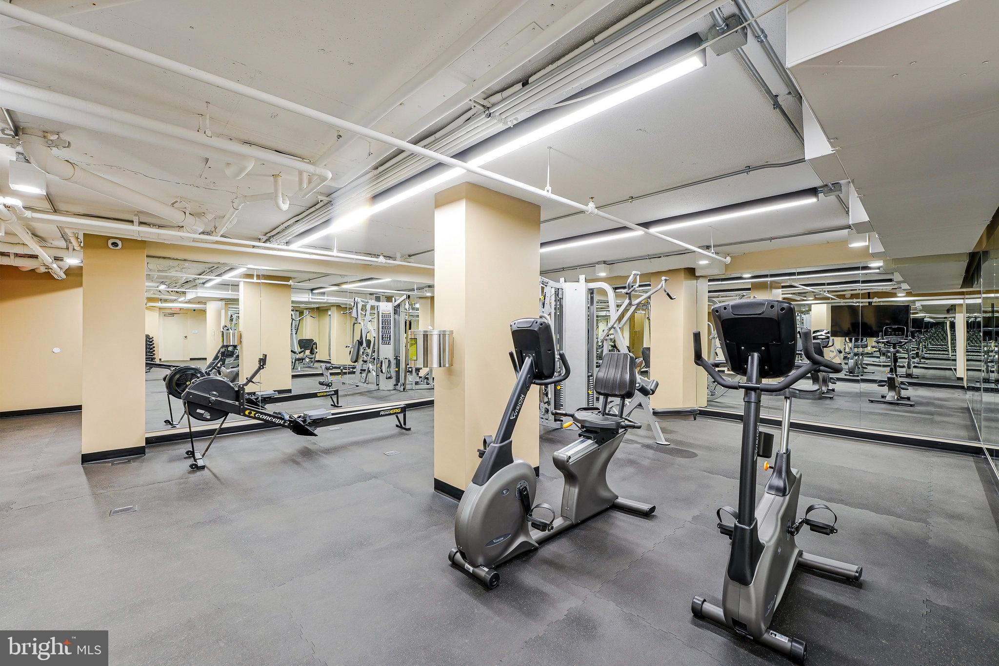 ENCORE OF MCLEAN - Residential